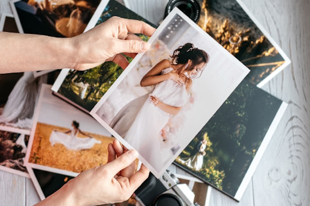 bride editing wedding photos