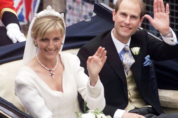 Royal wedding anniversary kiss