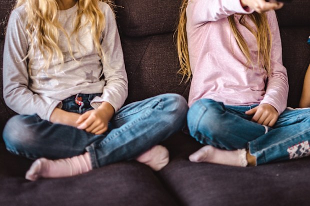 children home alone for over an hour 