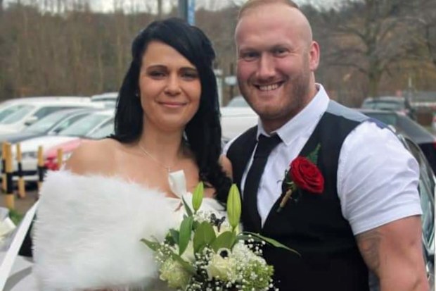 Couple bring wedding forward for dog 