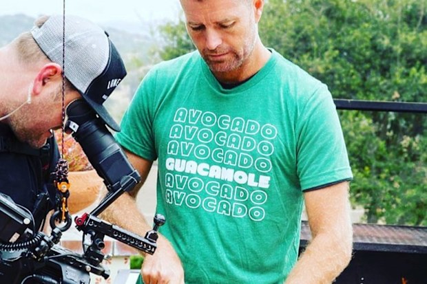 Chef Pete Evans promotes anti-vaccination podcast