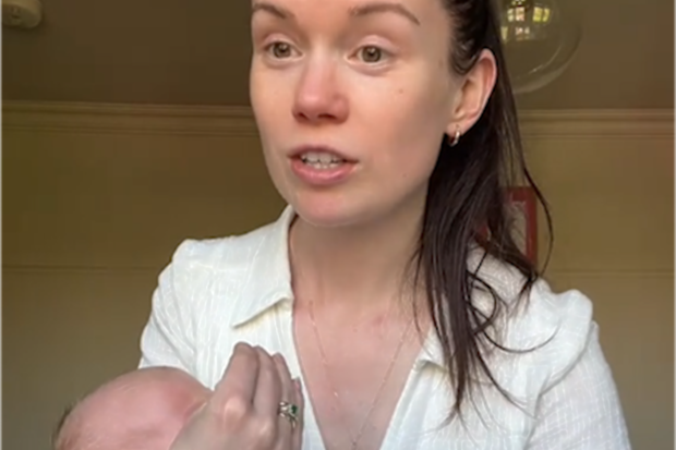 Mum admits it took her weeks to 'love' her baby and while most applaud ...