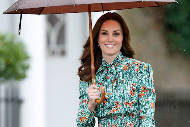 Kate Middleton in the rain 2017