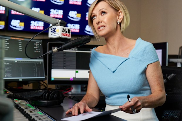 Deb Knight at 2GB