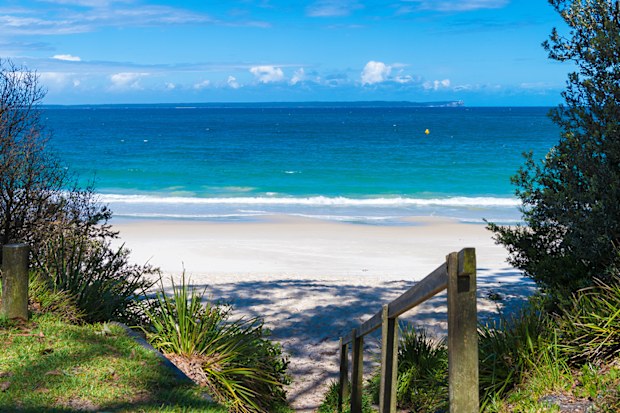 Beach water view in the city of Huskisson, NSW, Australia, a small coastal town well known as gateway to Jervis Bay area