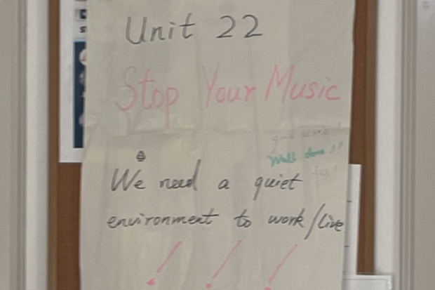 Reddit neighbour music note