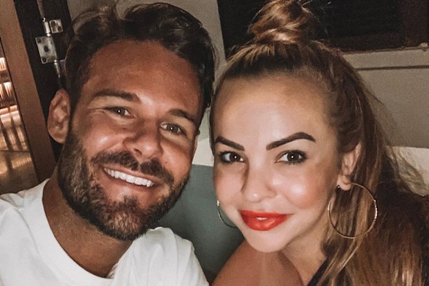 The Bachelorette, Angie Kent, Carlin Sterritt, selfie