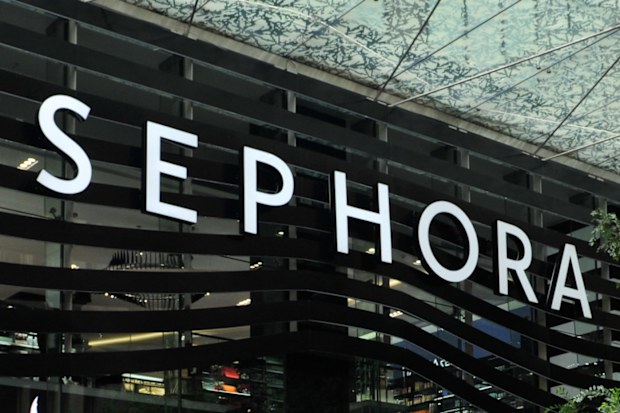 Racial profiling accusations force Sephora to close stores 