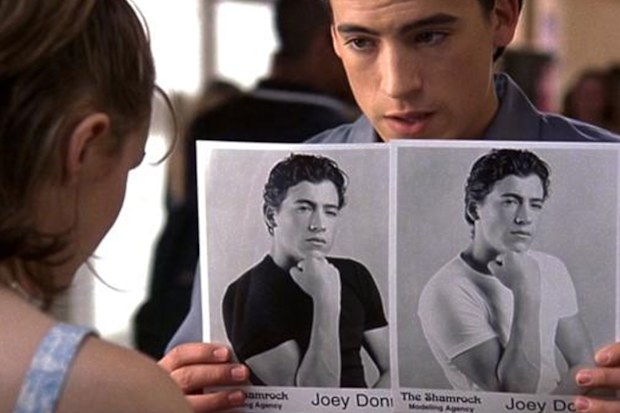 Scene from 10 Things I Hate About You with Joey Donner and his modelling photos.