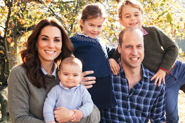 Previously unseen photo of George, Charlotte and Louis released