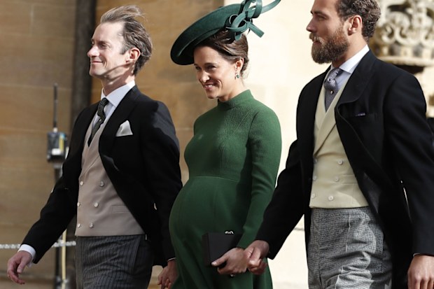 Pregnant Pippa Middleton arrives at Princess Eugenie's royal wedding