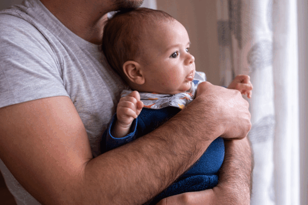 A single dad has shared on Reddit how he was publicly shamed for trying to change his baby's nappy.