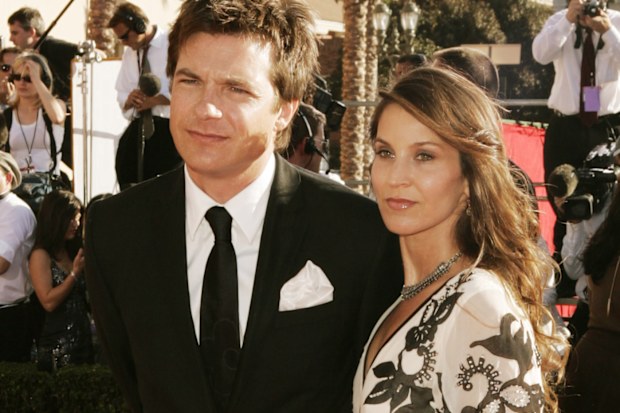 Jason Bateman and Amanda Anka arrive at the 56th Annual Primetime Emmy Awards in 2004.