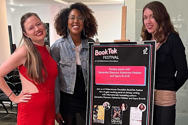 Author Samantha Shannon at a literary event.