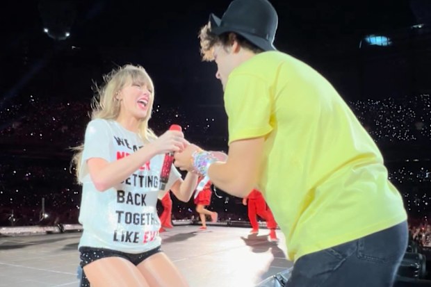Oliver Mills Taylor Swift