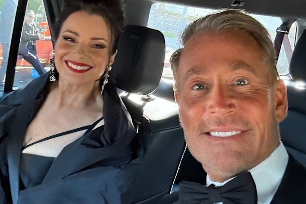 Fran Drescher heads to the Golden Globes with her former husband Peter Marc Jacobson.