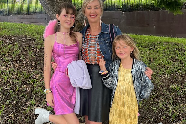 Deborah Knight with her daughters.