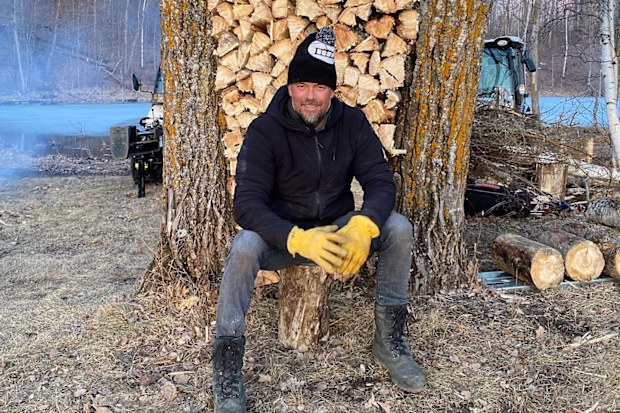 Josh Duhamel pictured in Minnesota