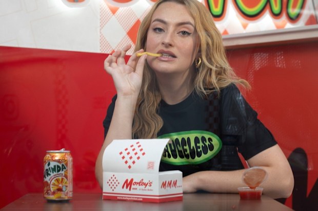 Amelia Dimoldenberg