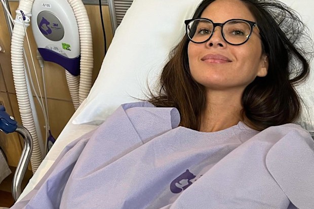 Olivia Munn reveals breast cancer diagnosis and double mastectomy