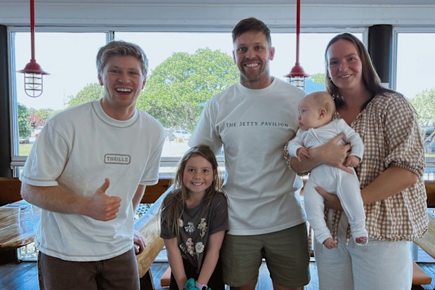 Robert Irwin returns to The Jetty Pavilion in Coffs Harbour to pay for his salad