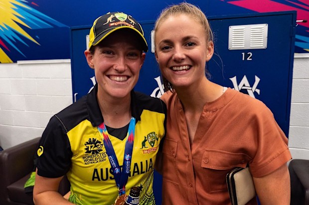 Australian cricketer Megan Schutt with wife Jess Hollyoake.