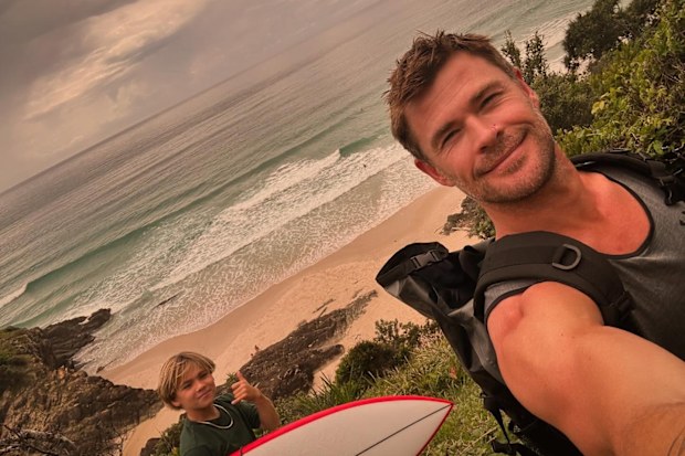Chris Hemsworth and kids at the beach
