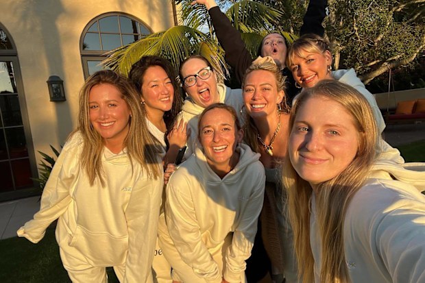 Ashley Tisdale, Hillary Duff, Meghan Trainor in mum group