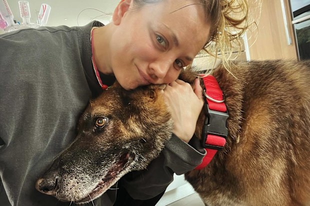 Kaley Cuoco dog Blue death