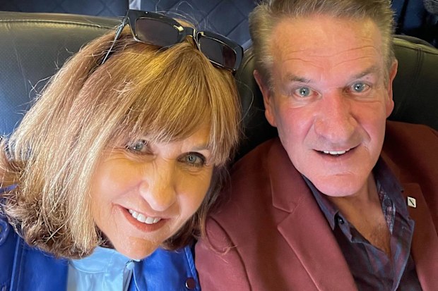 Travel Guides stars Kevin and Janetta 