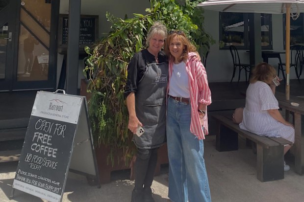 Travel Guides Kevin and Janetta Harcourt General Store