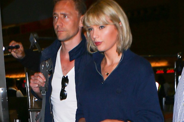 Taylor Swift and Tom Hiddleston at LAX on July 6, 2016 in Los Angeles, USA