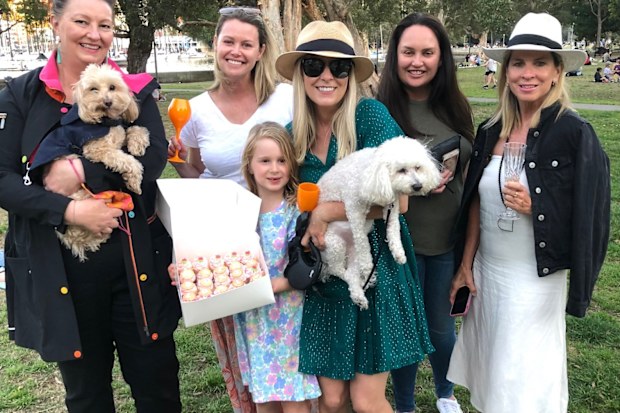Sami Lukis on a picnic in Sydney