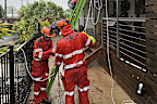 SES workers have begun the clean up and recovery efforts in Cairns as flood conditions have eased. 