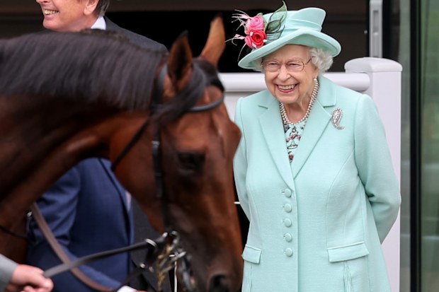 ASCOT, ENGLAND - JUNE 19: Queen Elizabeth II attends Royal Ascot 2021 at Ascot Racecourse on June 19, 2021 in Ascot, England. (Photo by Chris Jackson/Getty Images)