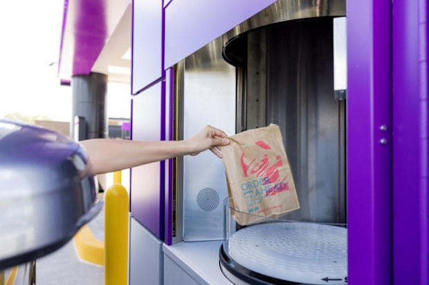 The first of its kind two-story model delivers innovative technology and design, like a proprietary vertical lift to transport iconic craveable Taco Bell menu items straight from the kitchen to fans. Minneapolis-based Vertical Works Inc. merged innovation, design and manufacturing to concept and build much of what fans can expect from Defy, and in doing so reinvented the drive thru experience. Vertical Works is powered by WORKSHOP and PD Instore.