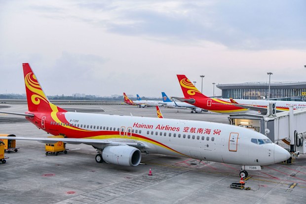 Chinese carrier Hainan Airlines has defended imposing weight requirements on flight attendants after reports of the new policy went viral on social media and sparked a public backlash.
