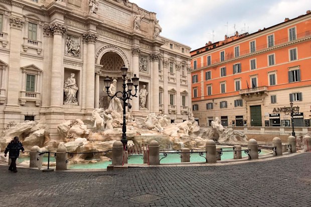 No lines here for a selfie in front of the Trevi Fountain