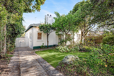 Melbourne - median rent $580/week