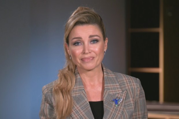 Dannii Minogue speaks during Shane Warne's memorial