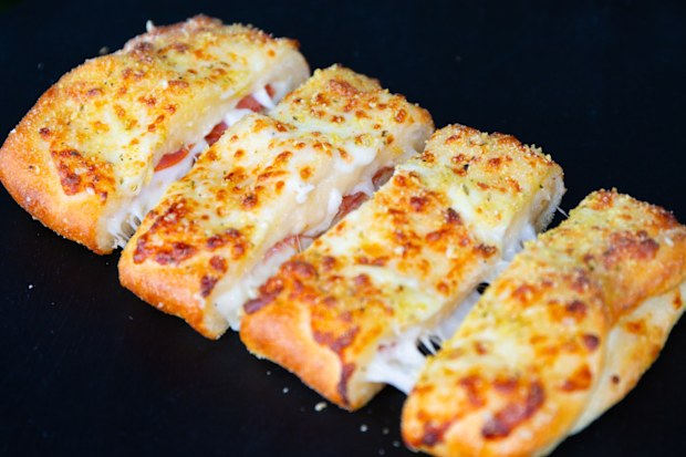 Pepperoni Stuffed Cheesy Bread