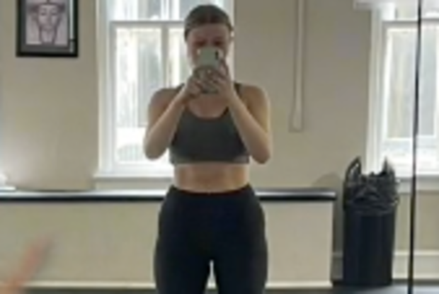 Hunter claims she was approached by gym staff after tucking her tank top under her sports bra.