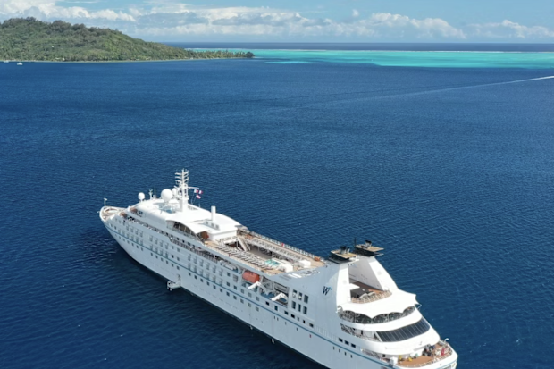 Tahiti cruise