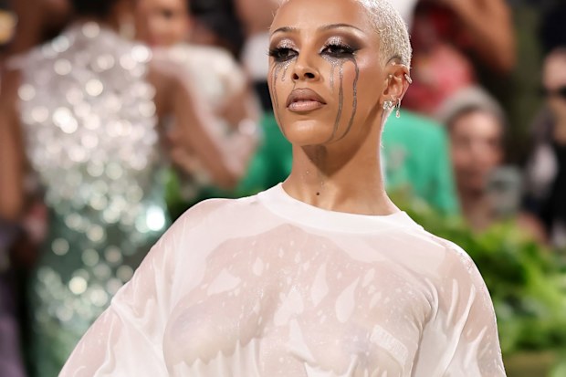 Doja Cat offered a masterclass in the look during her Met Gala red carpet appearance in May.