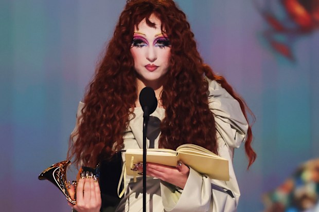 Chappell Roan accepts the Best New Artist award onstage during the 67th Annual GRAMMY Awards at Crypto.com Arena on February 02, 2025 in Los Angeles, California. 