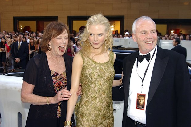 Janelle Kidman, Nicole Kidman and her father Antony Kidman arrive for the Australian premiere of the film Cold Mountain at the State Theatre on December 17, 2003 in Sydney, Australia. 
