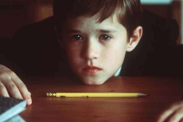 ARTS 991009 SMH ARTS. PHOTO SUPPLIED. PHOTO SHOWS STILL FROM A MOVIE THE SIXTH SENSE.