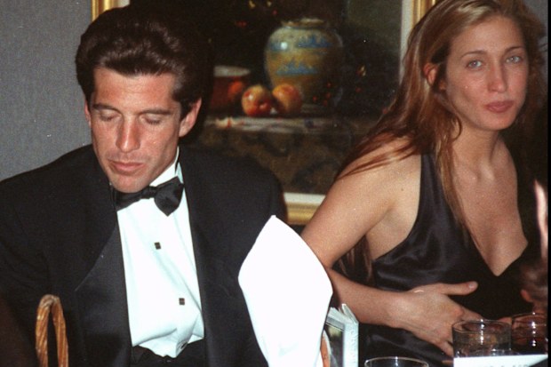 Jfk jr and carolyn besette kennedy 
