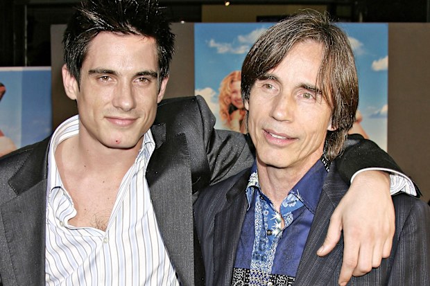 HOLLYWOOD, CA - MAY 26:  Actor Ethan Browne and father Jackson Browne attend "Raising Helen" Premiere on May 26, 2004 at El Capitan Theatre, in Hollywood, California. (Photo by Giulio Marcocchi/Getty Images)