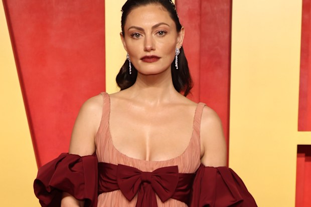 phoebe tonkin red dress Phoebe Tonkin in Oscar de la Renta at the Vanity Fair Oscars party (March  10, 2024) : r/whatthefrockk